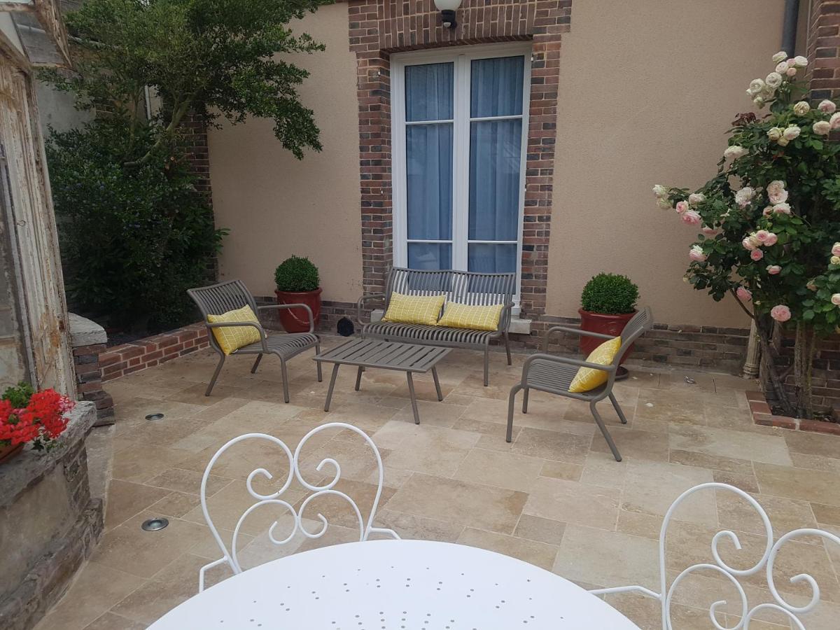 Le Clos Saint-Germain Rugles Exterior photo