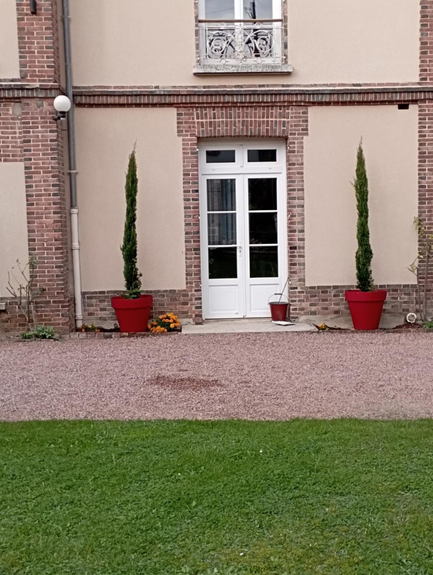 Le Clos Saint-Germain Rugles Exterior photo